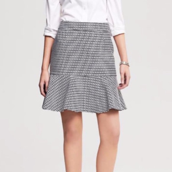 Banana Republic Chain Link Flounce Skirt Women's 00 Petite - Picture 1 of 8